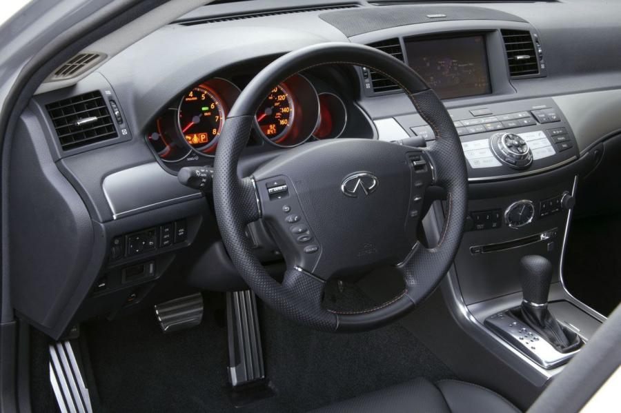  Infiniti M35x 2006 года  (фото 9 из 26)